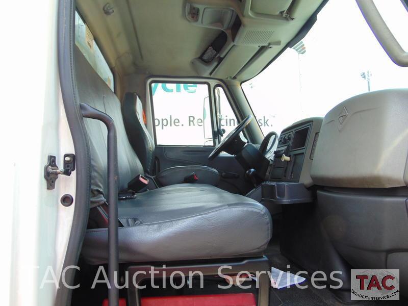 2013 International 4300 26 Foot Van Body