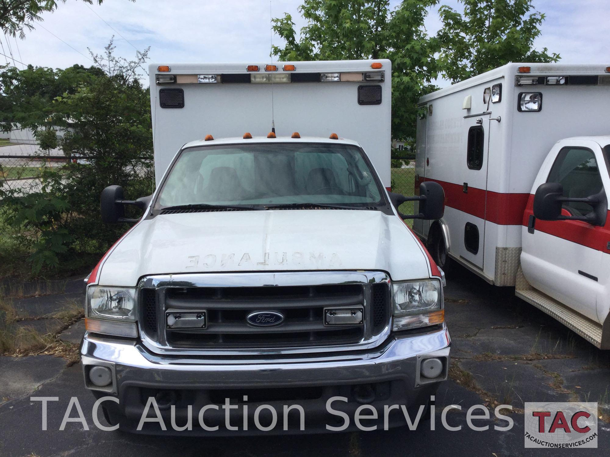 2004 Ford F-350 Ambulance