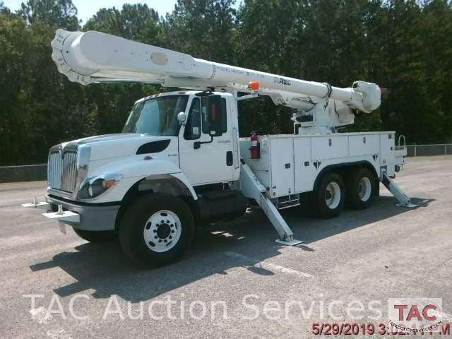 2010 International 7400 Tandem Axle Bucket Truck