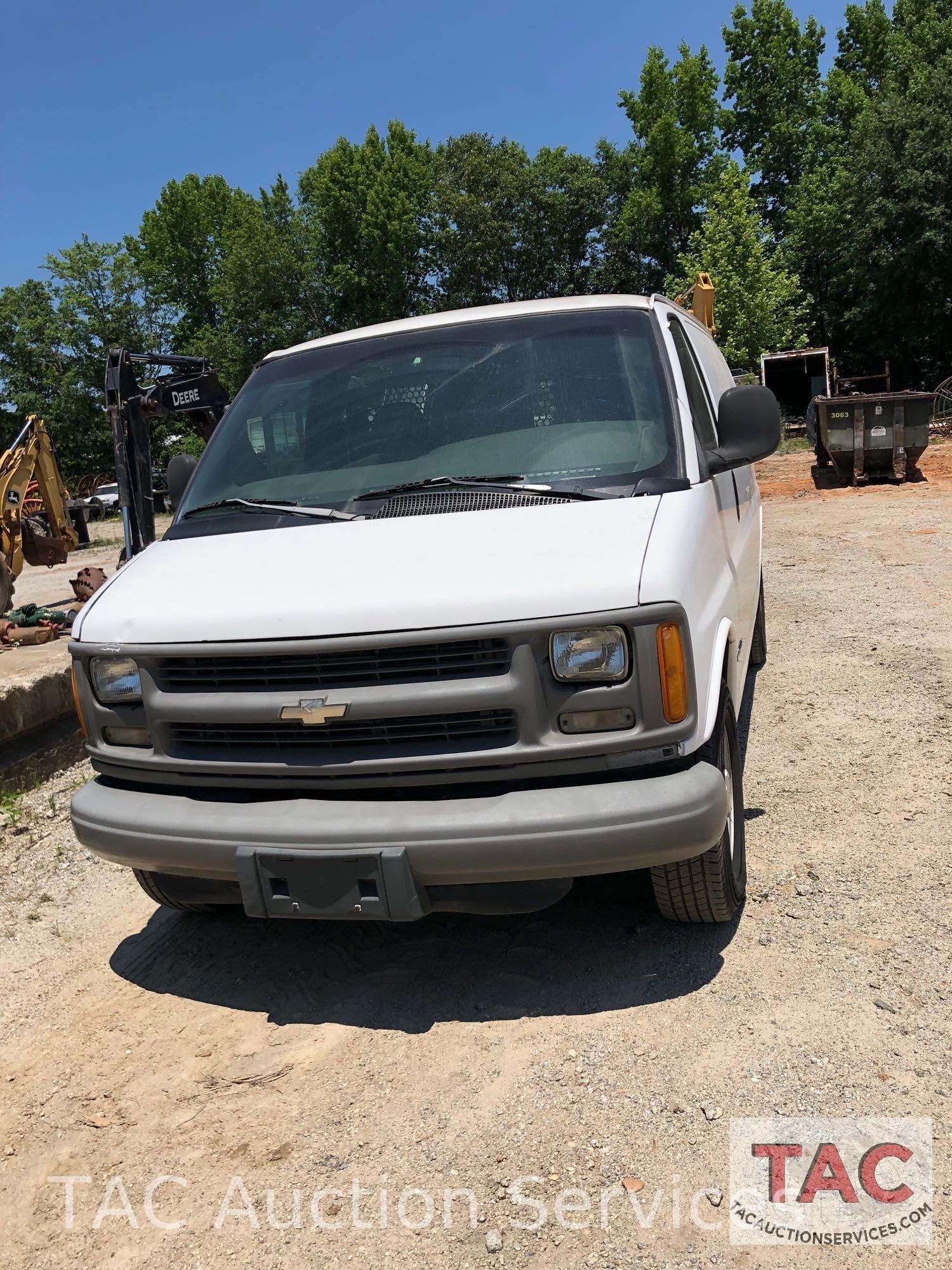 2001 Chevrolet Express Cargo 3500