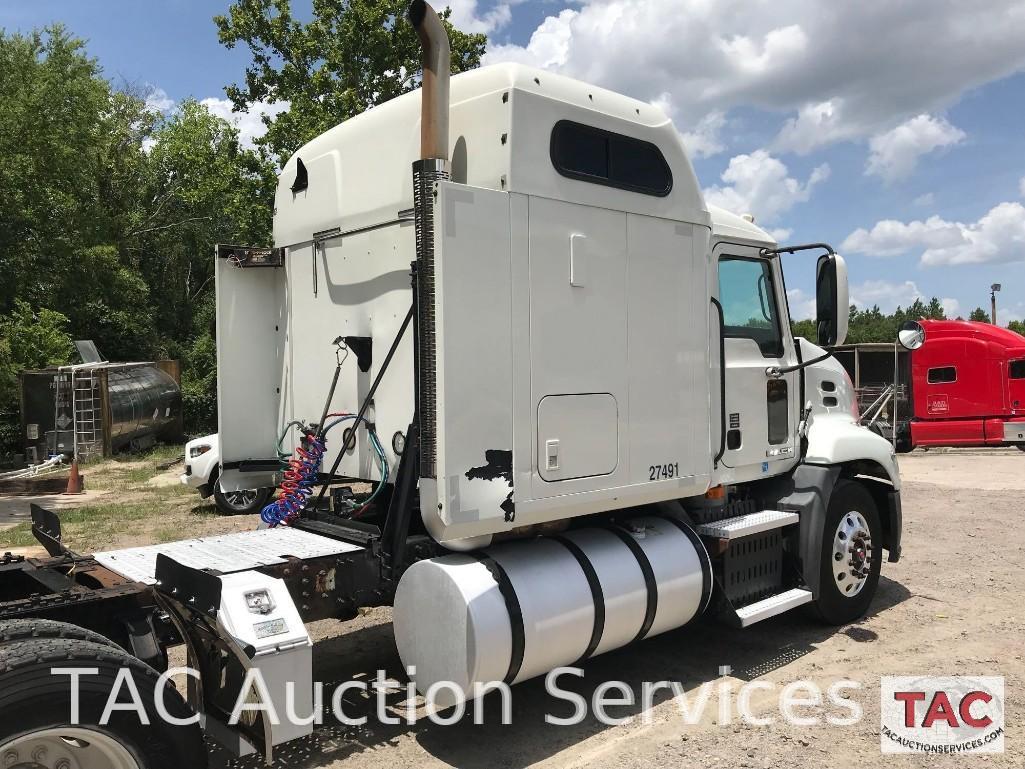 2009 Mack Pinnacle CXU