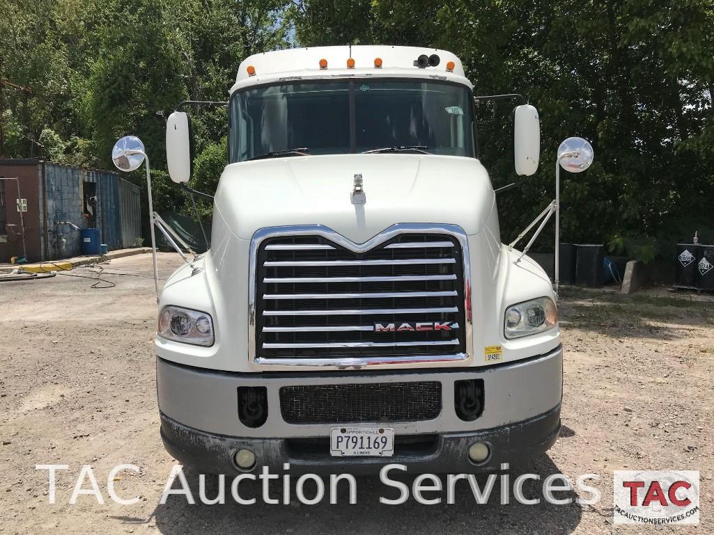 2009 Mack Pinnacle CXU