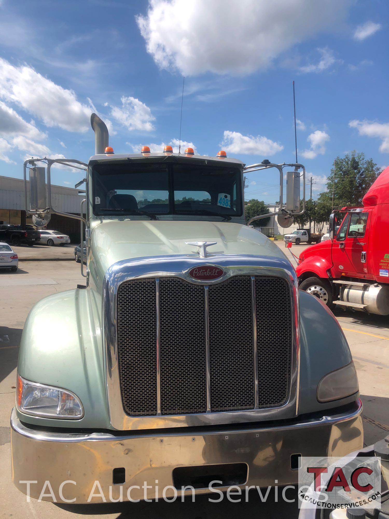 2010 Peterbilt 384