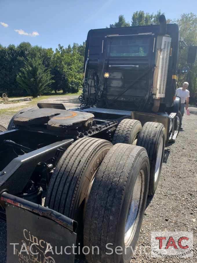 2006 Volvo Road Tractor