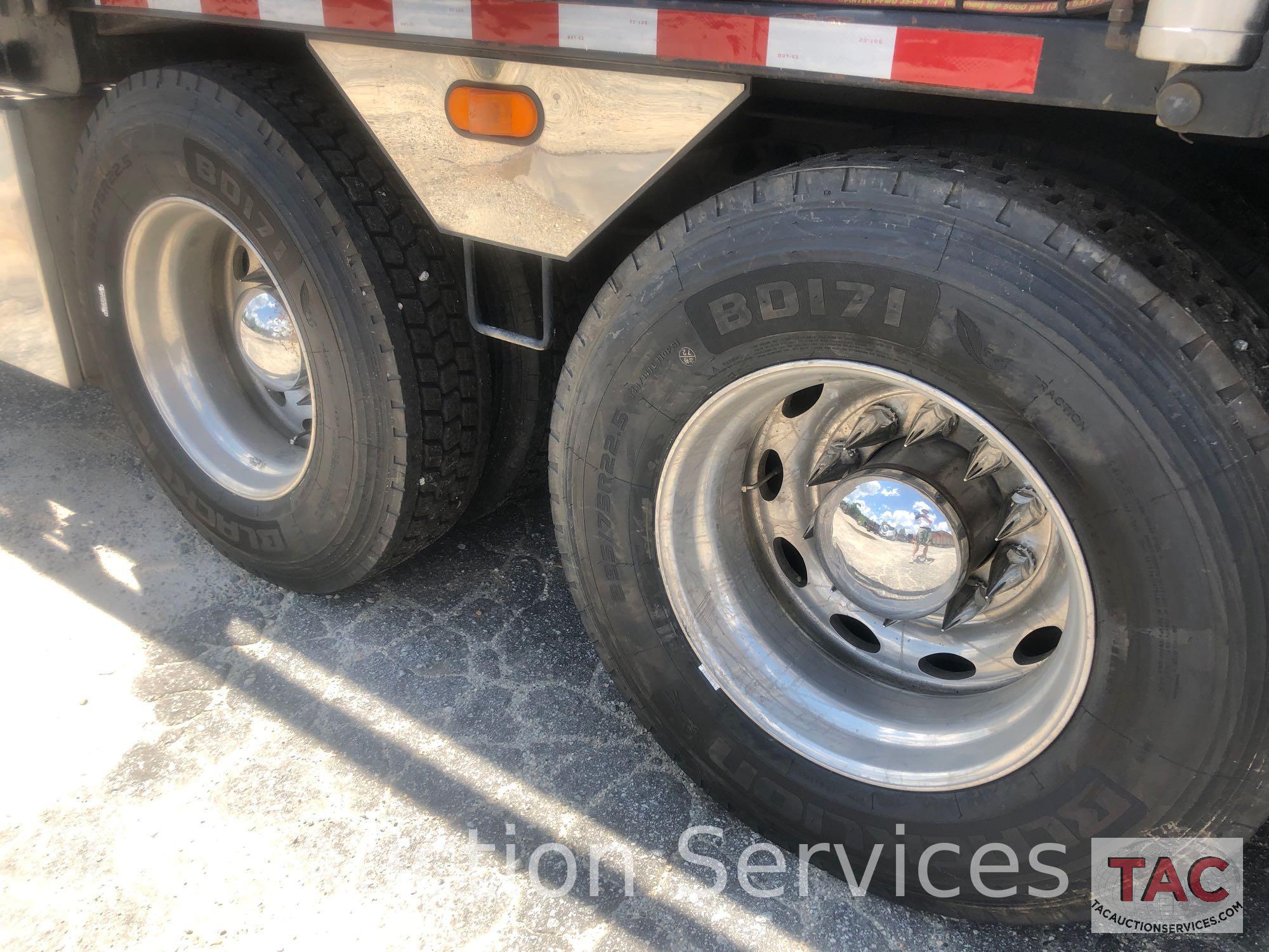 2001 Peterbilt 379 With 2001 Cottrell Trailer