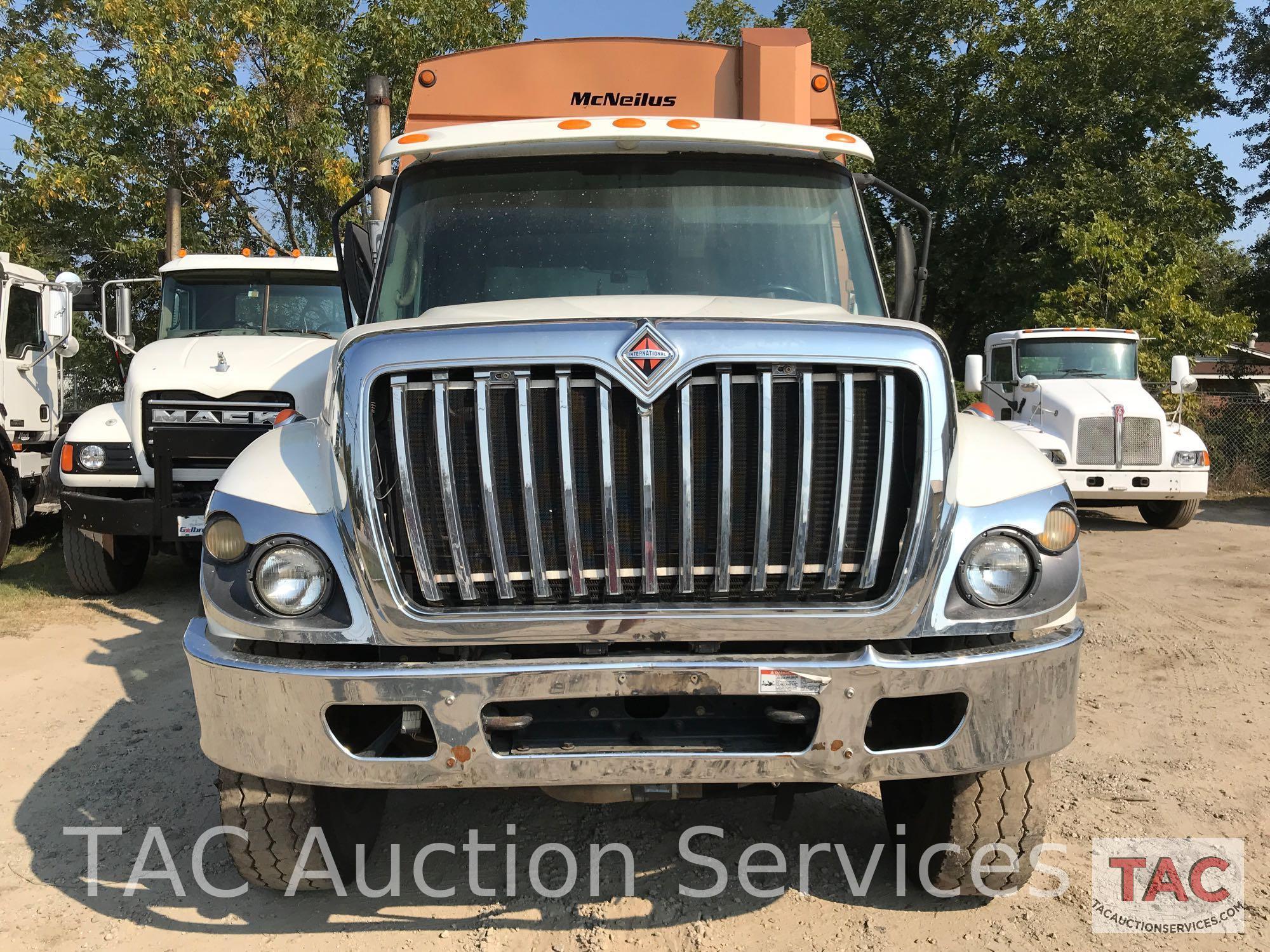 2011 International 7400 Rear Loader