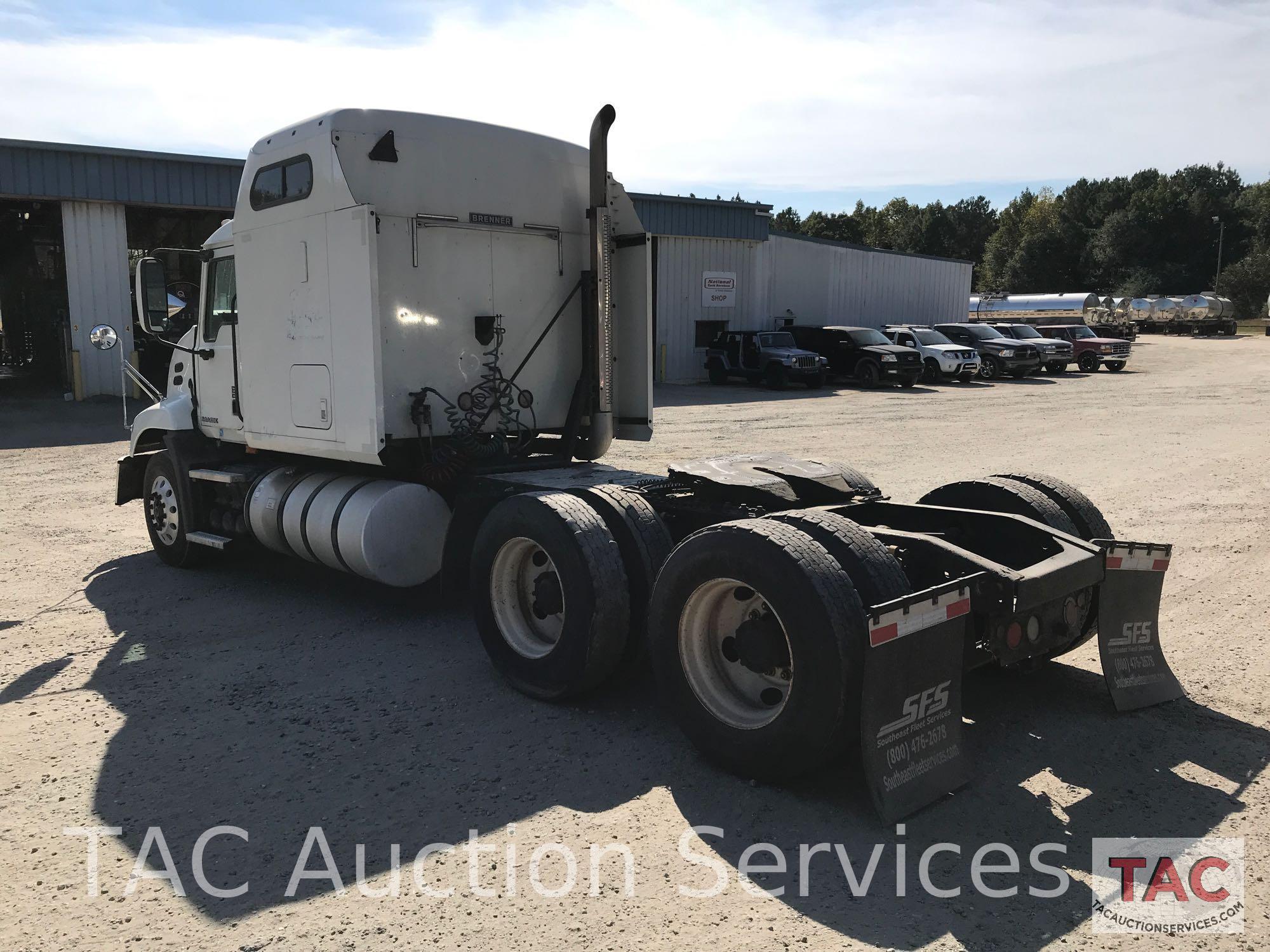 2009 Mack CXU613