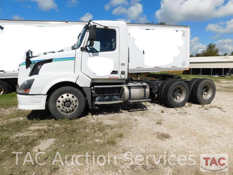 2005 Volvo VNL