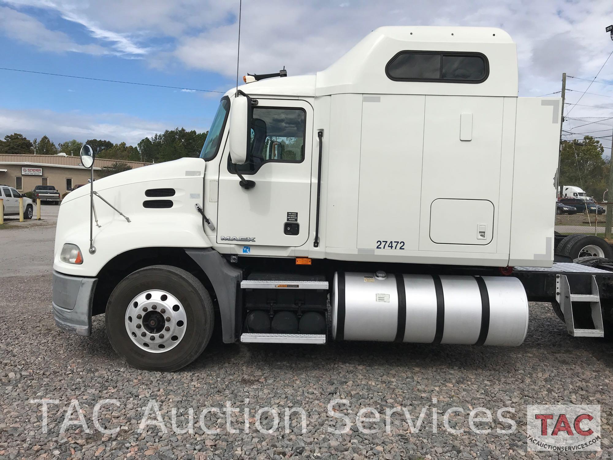 2009 Mack CXU613