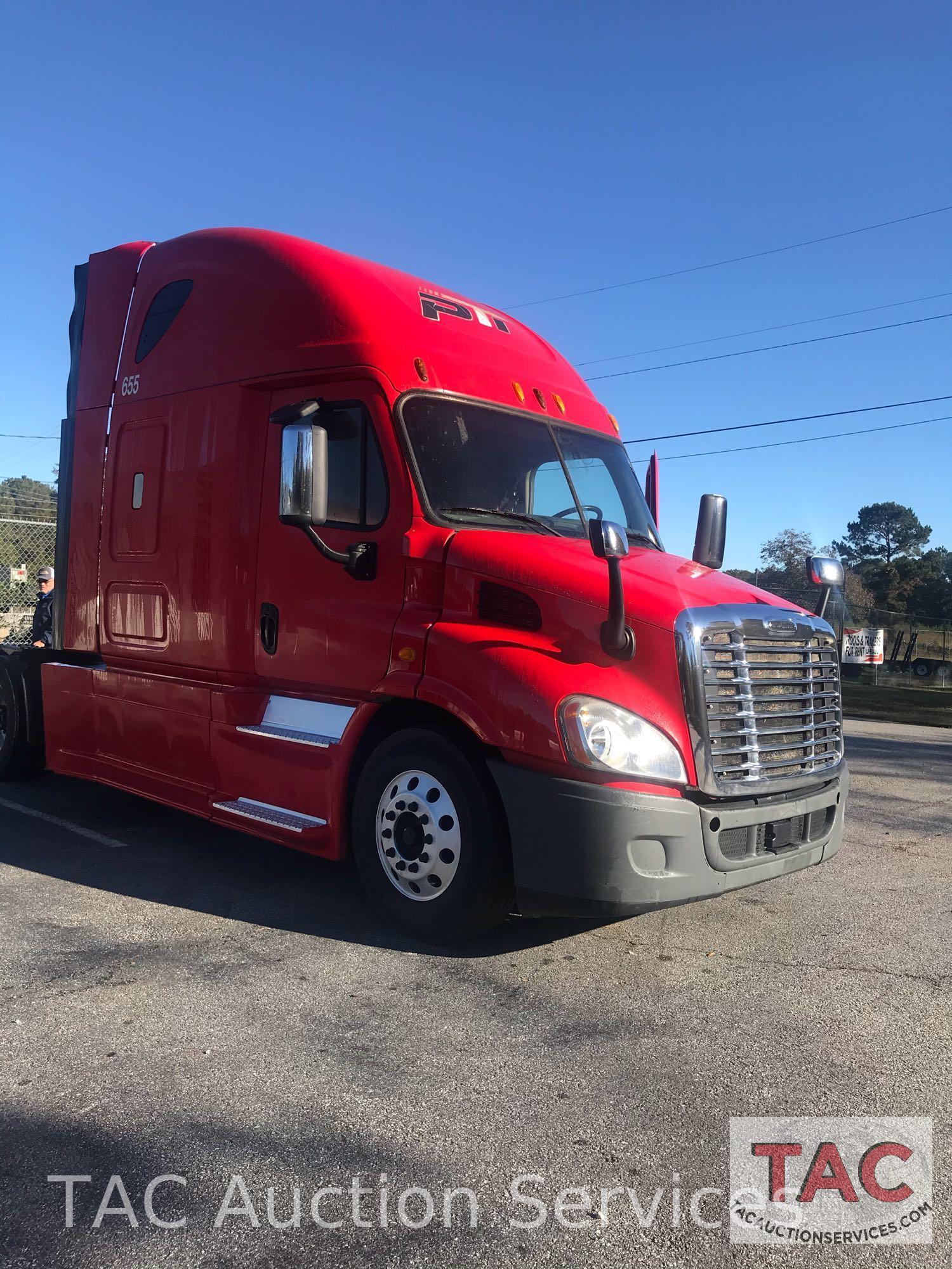 2014 Freightliner Cascadia 132