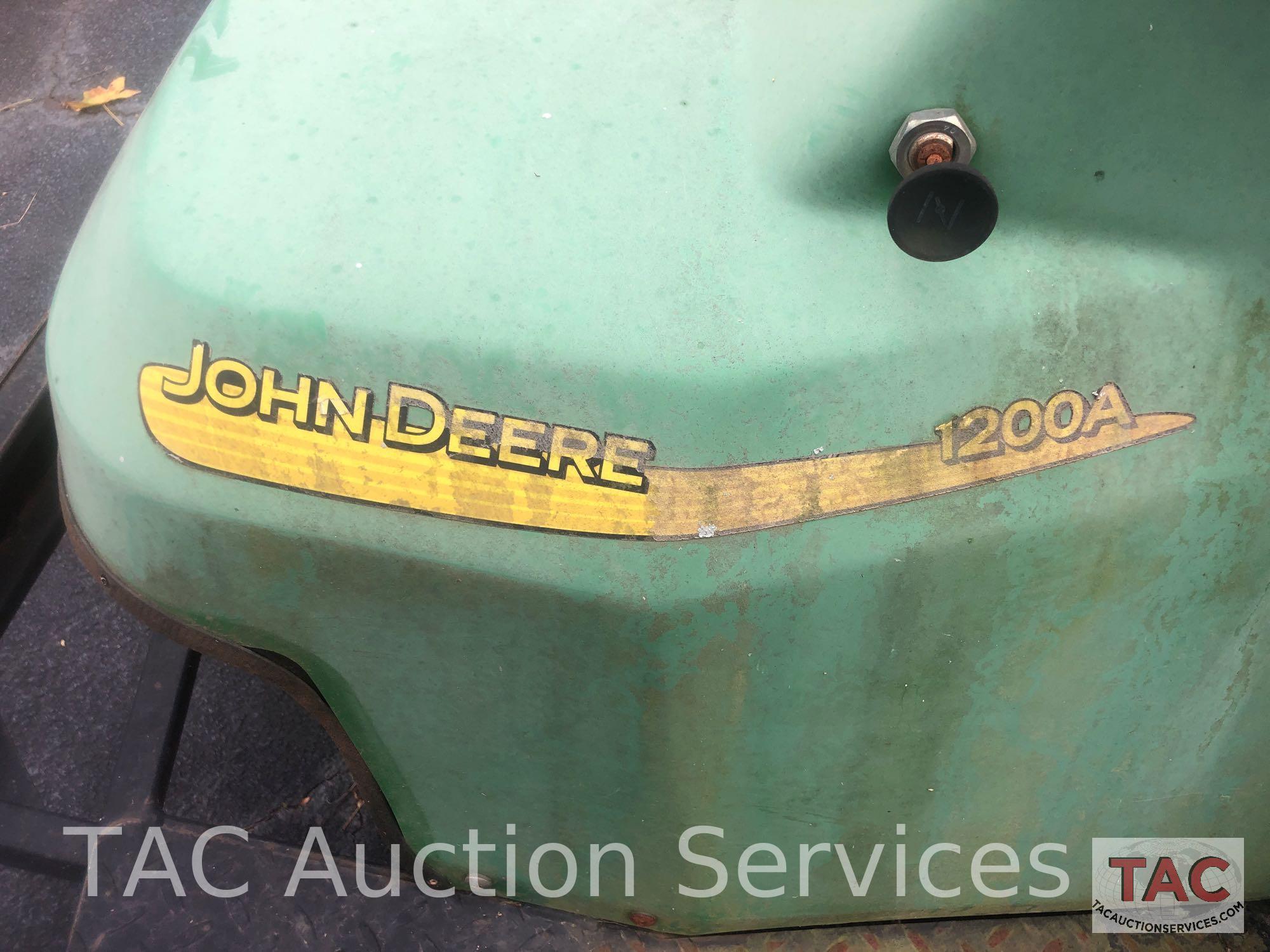 John Deere 1200A Groomer