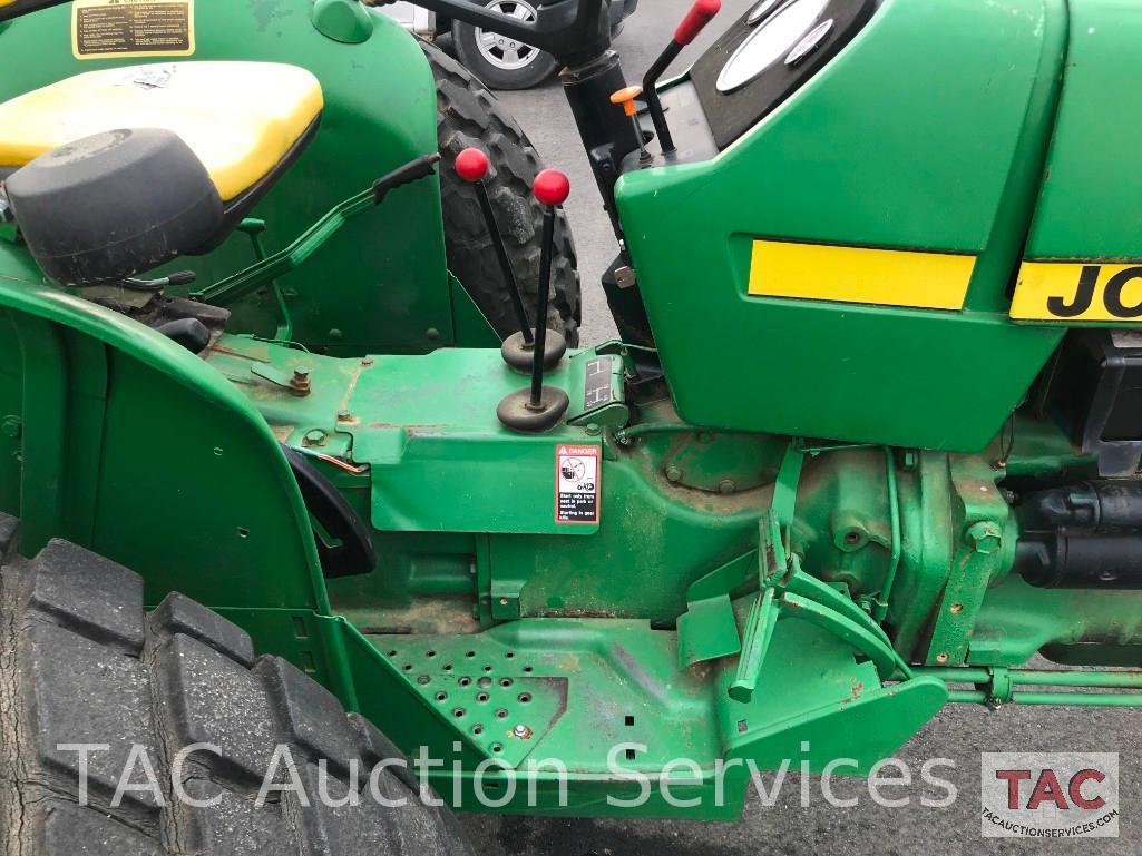 John Deere 2040