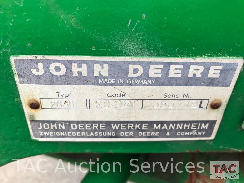 John Deere 2040