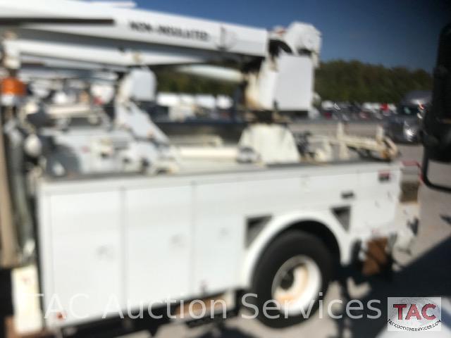 2004 International 4400