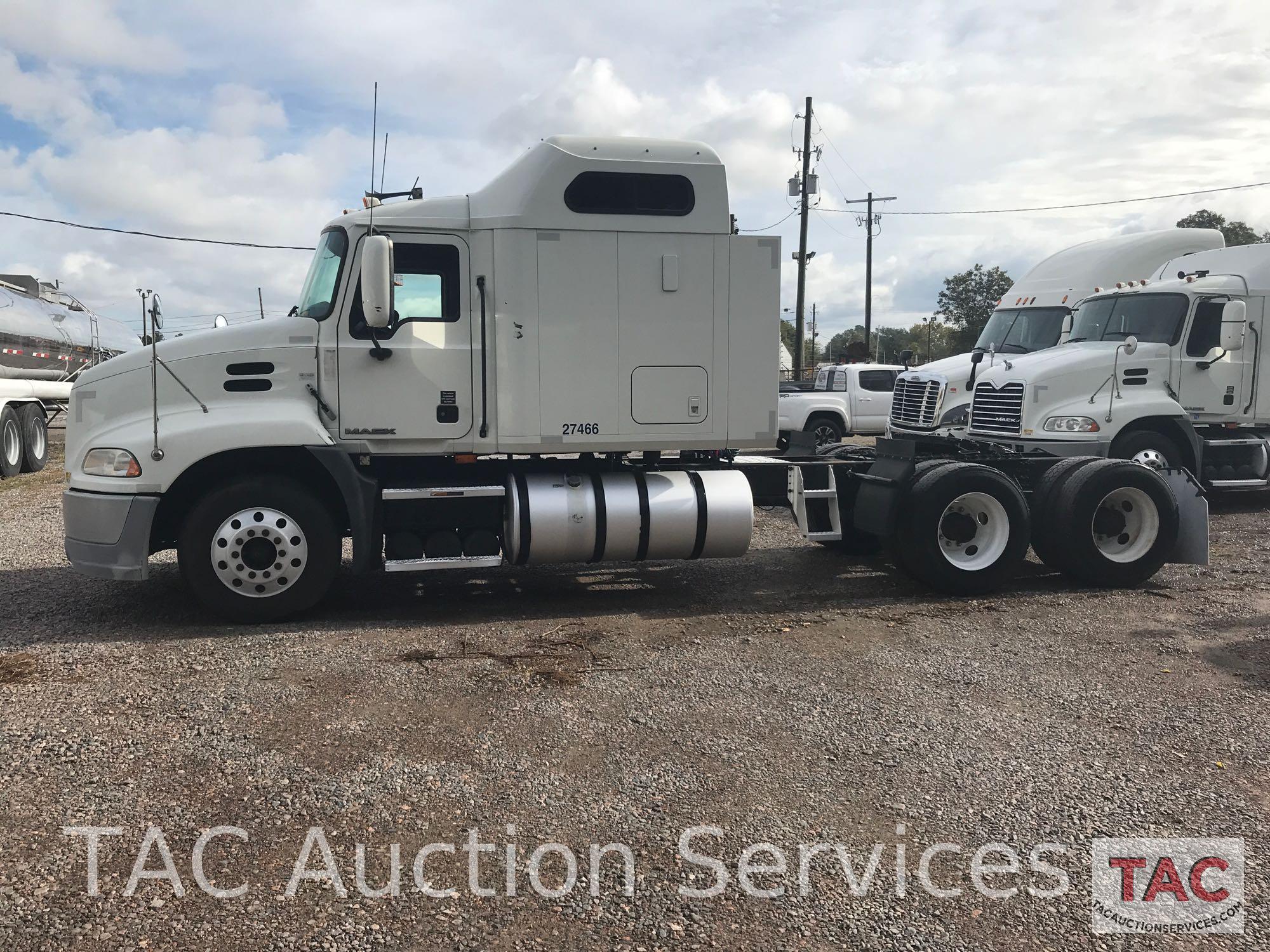 2009 Mack CXU613