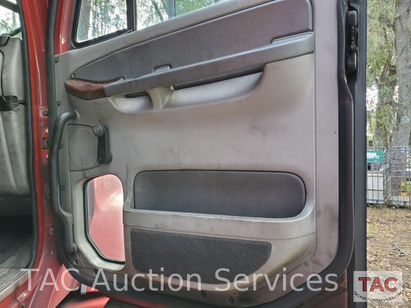 2007 Freightliner ST120