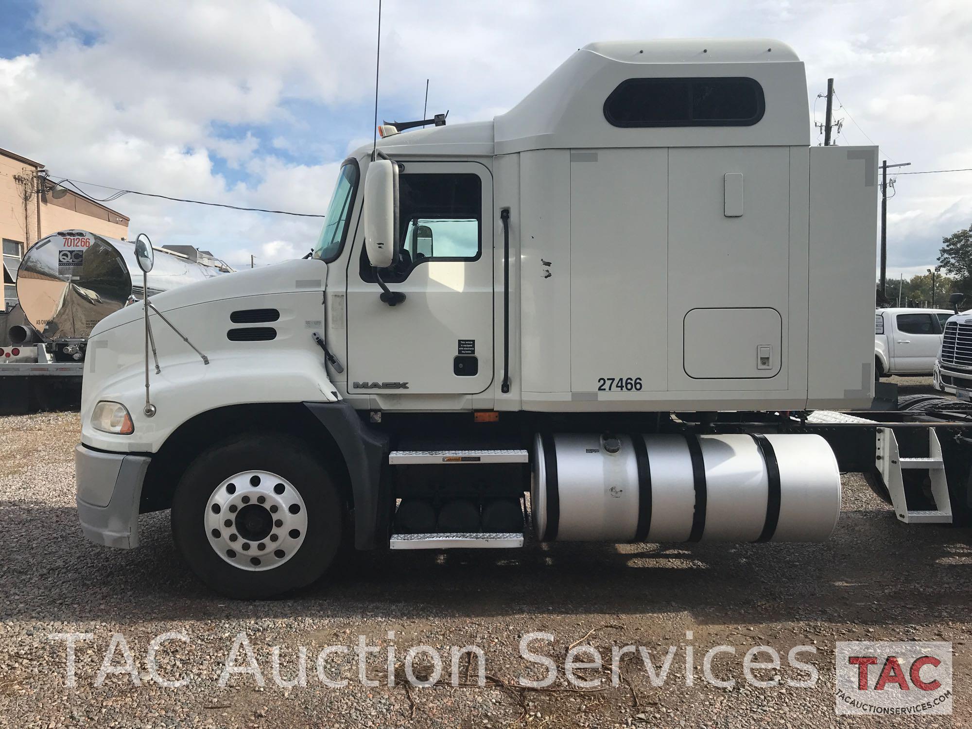 2009 Mack CXU613