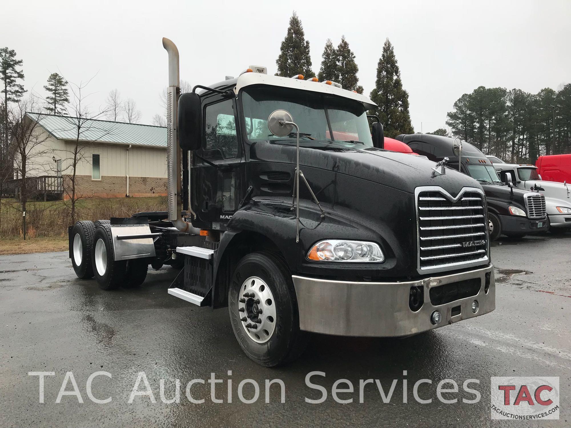 2009 Mack CXU613