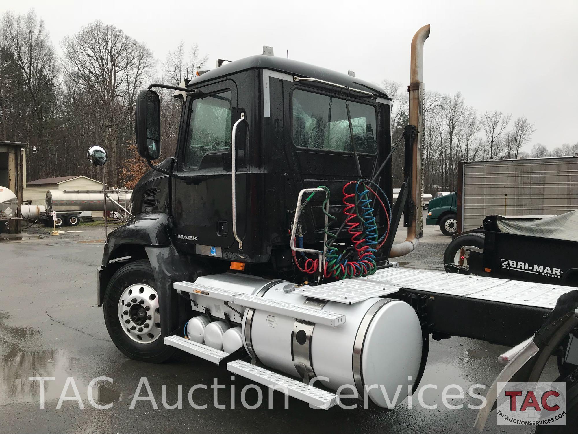 2009 Mack CXU613