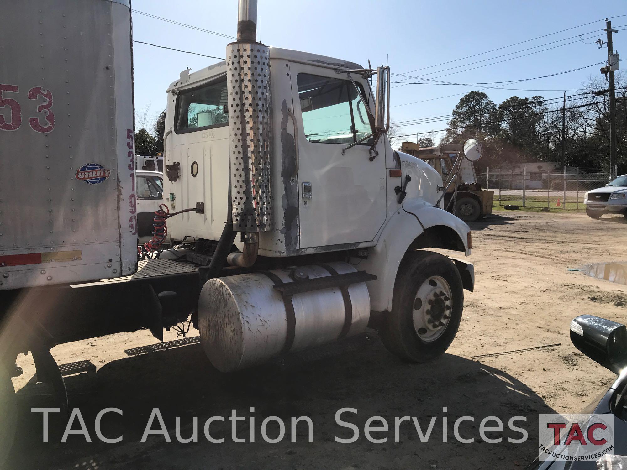 2002 International 8100 S/A