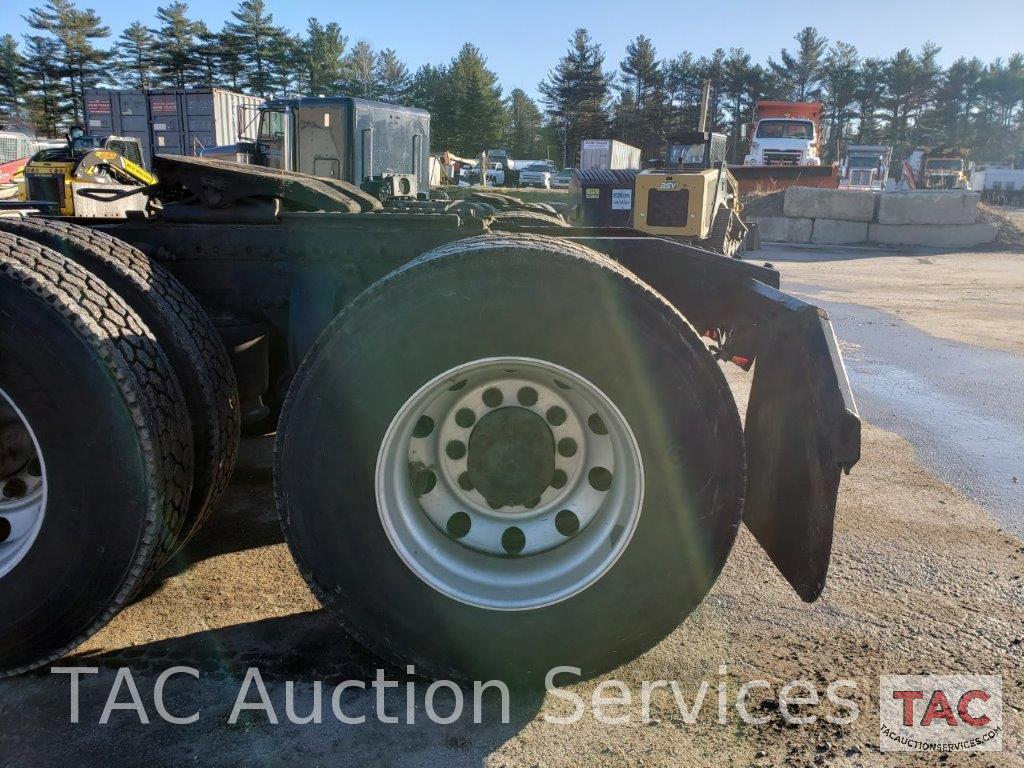 2012 Freightliner Columbia Glider Truck