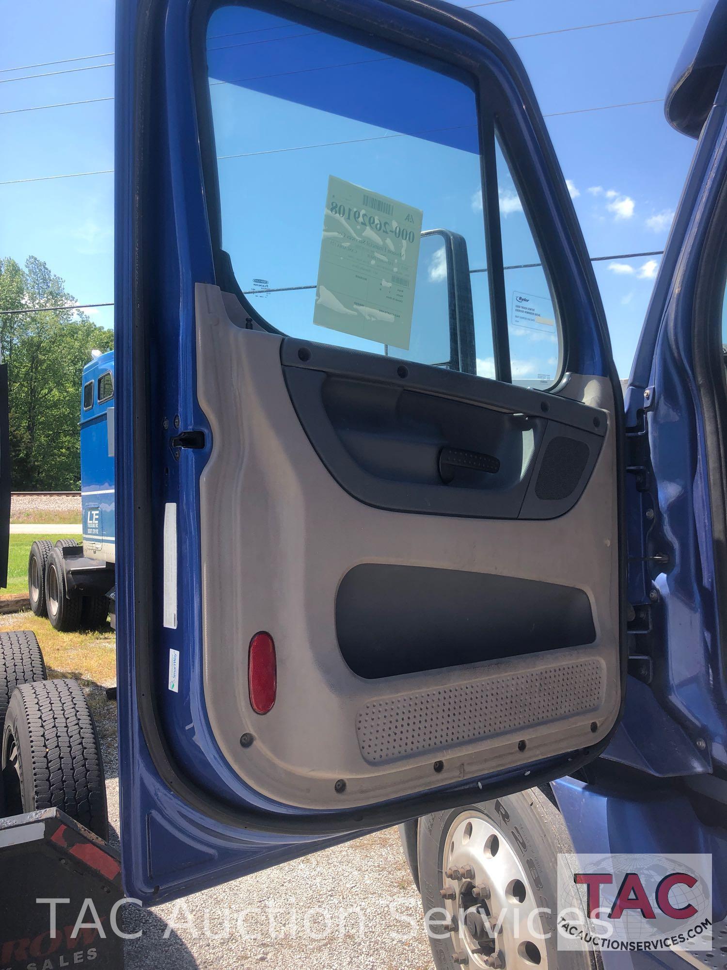 2013 Freightliner Cascadia