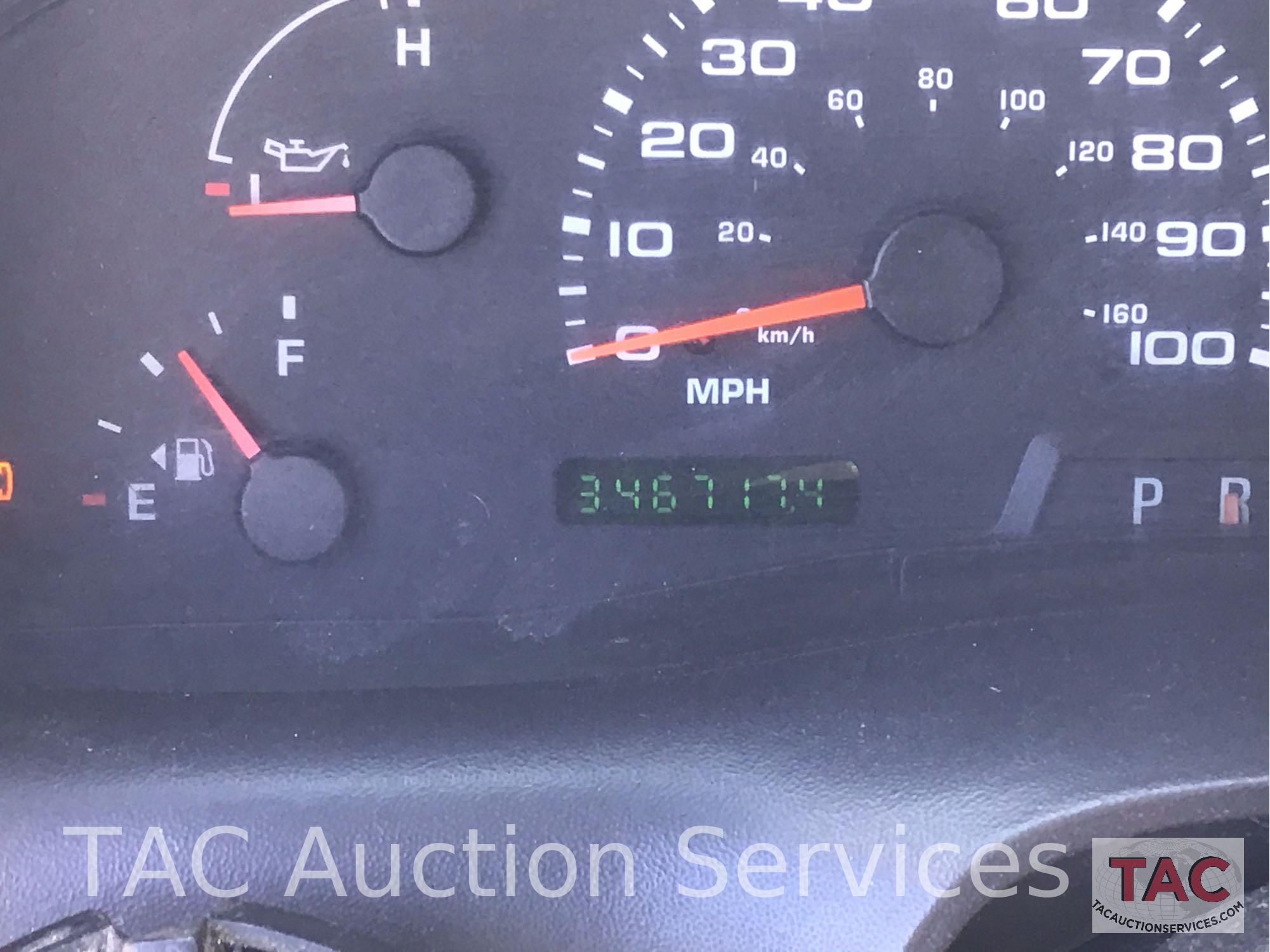 2004 Ford F250 Service Truck