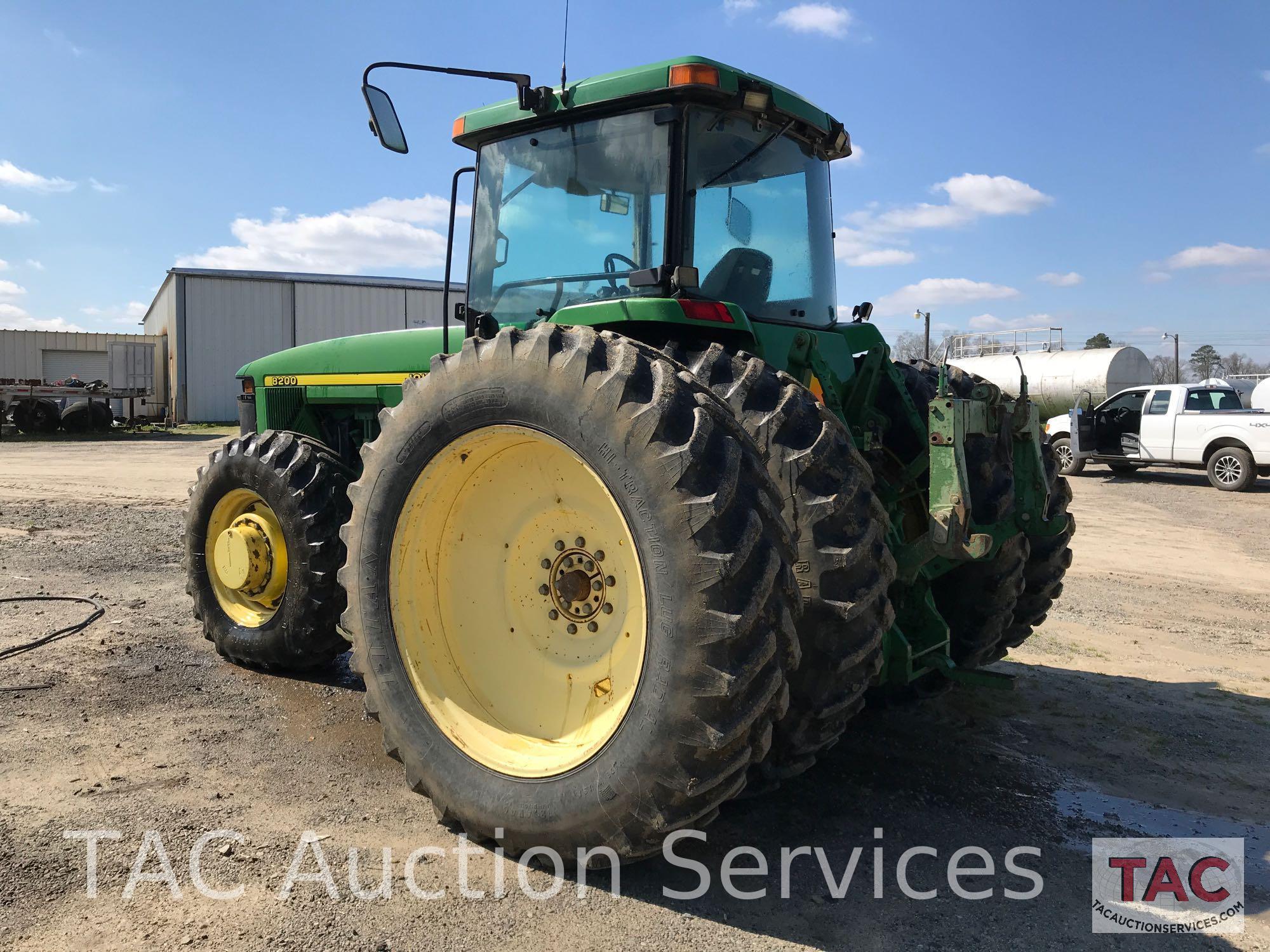 1997 John Deere 8200