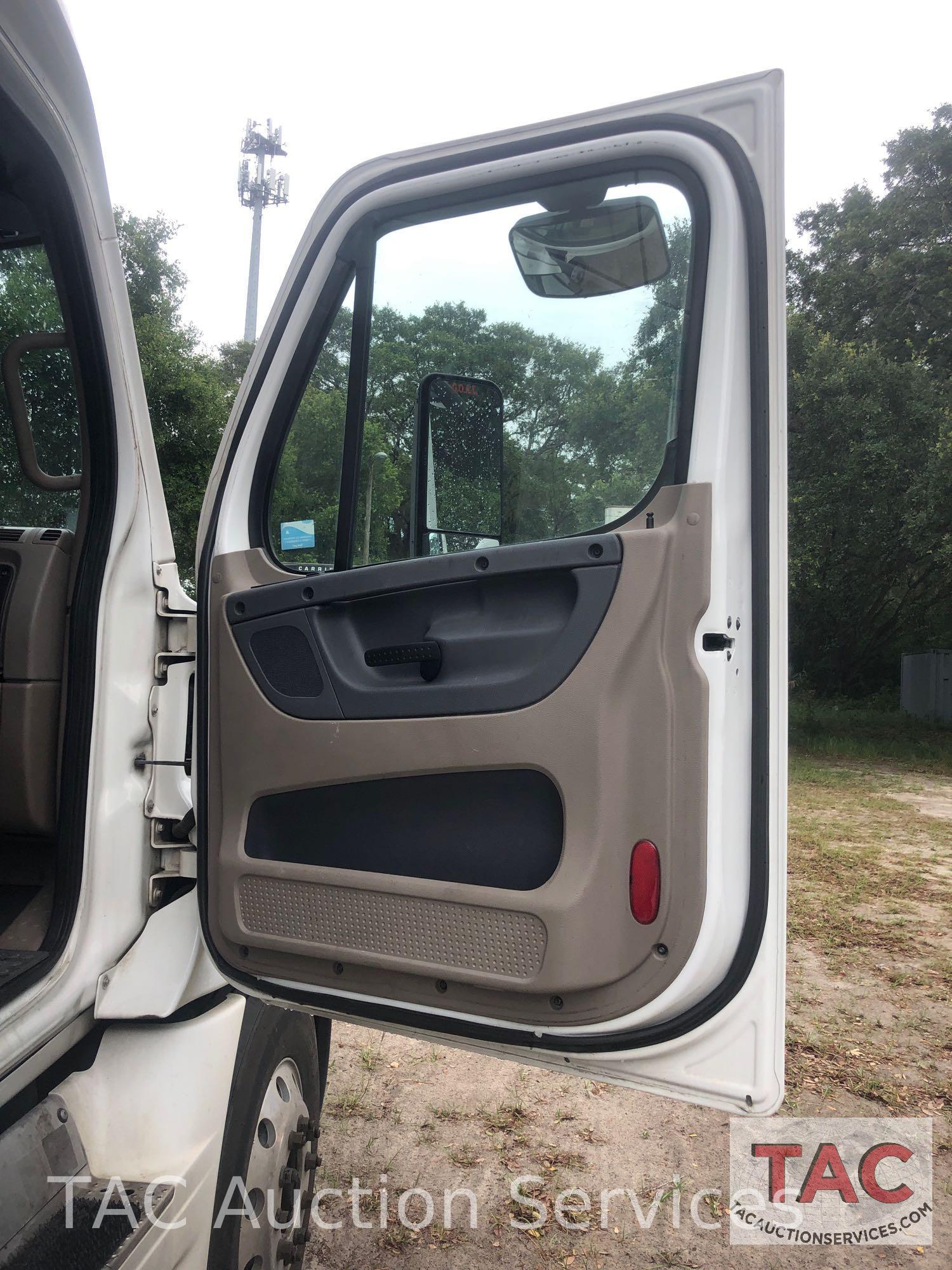 2013 Freightliner Cascadia