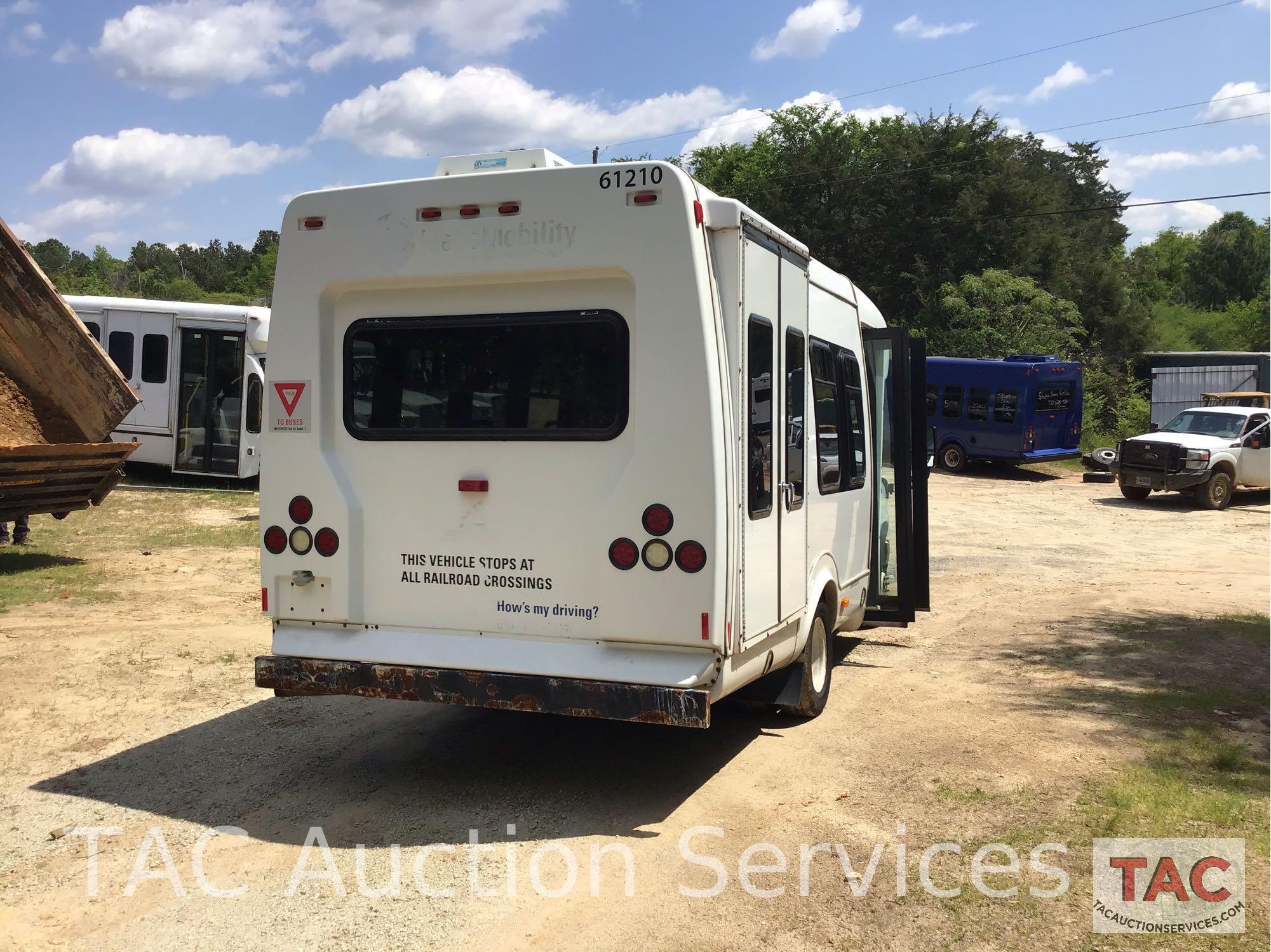 2013 Ford E-350 Bus