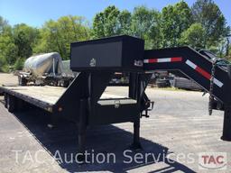 2007 P&T Gooseneck trailer