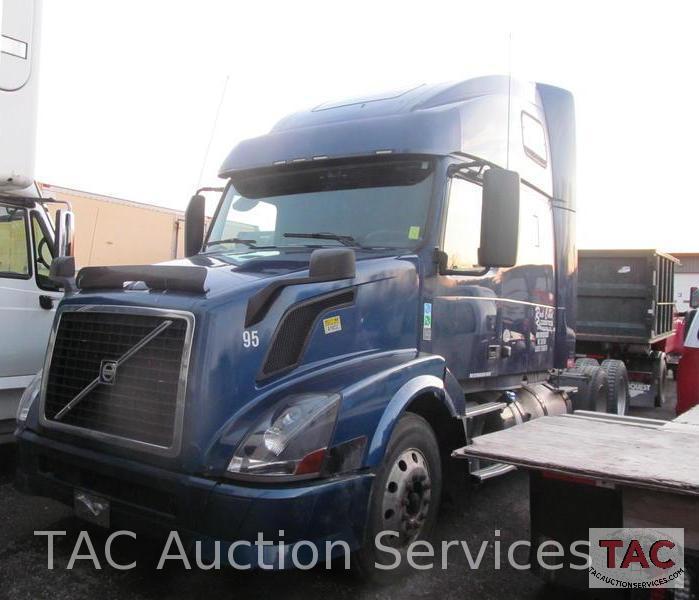 2014 VOLVO VNL64T670