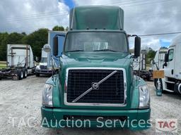 2005 Volvo VNL