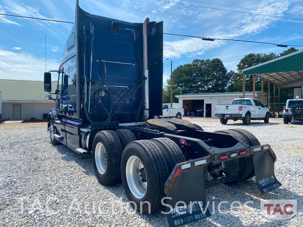 2014 Volvo VNL670