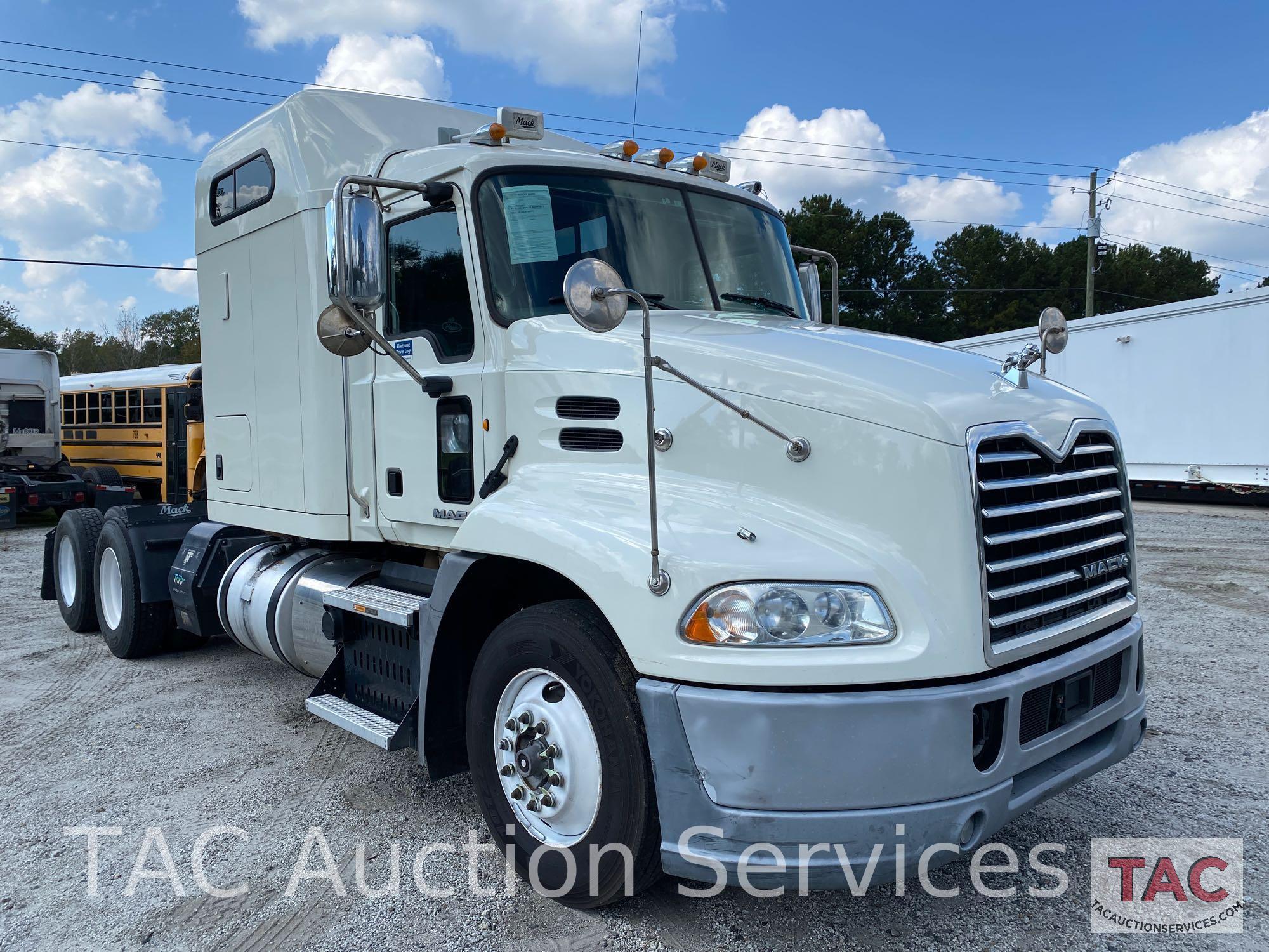 2016 Mack CXU613