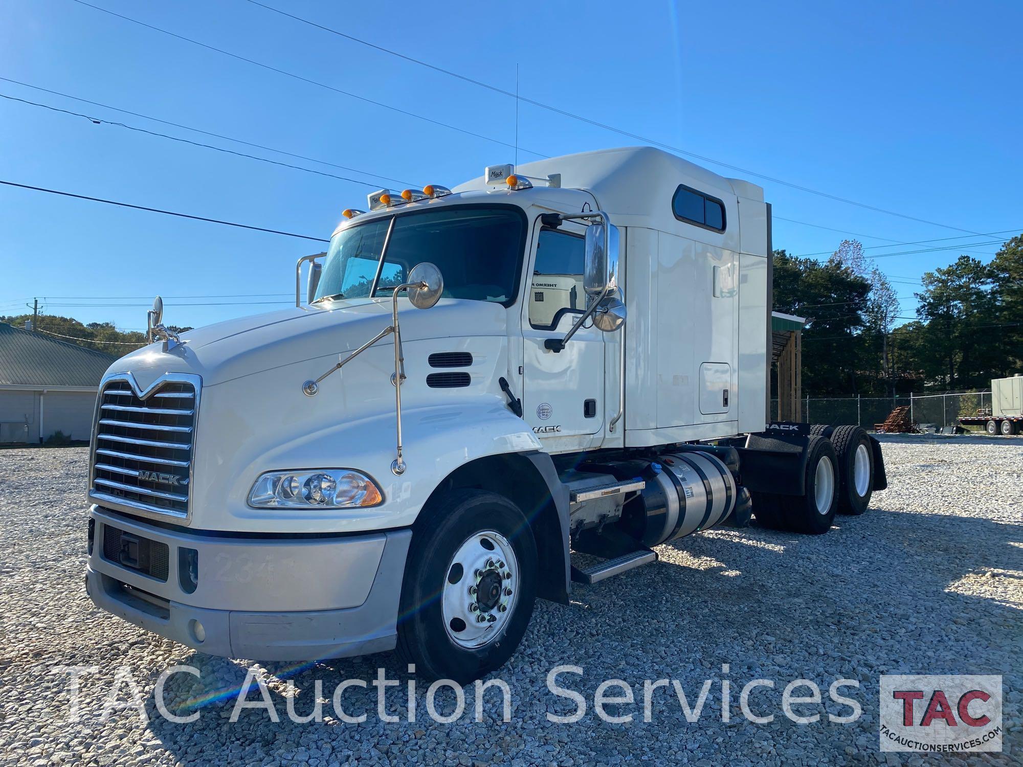 2016 Mack CXU613