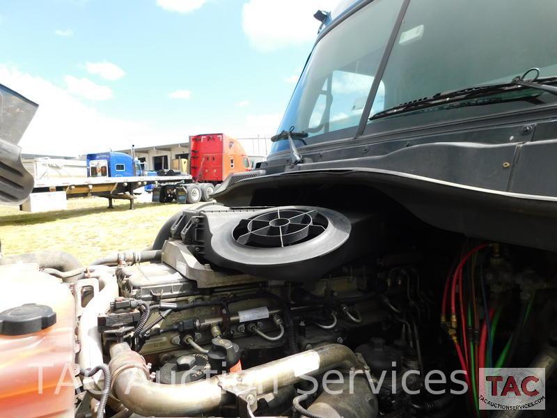 2013 Freightliner Cascadia