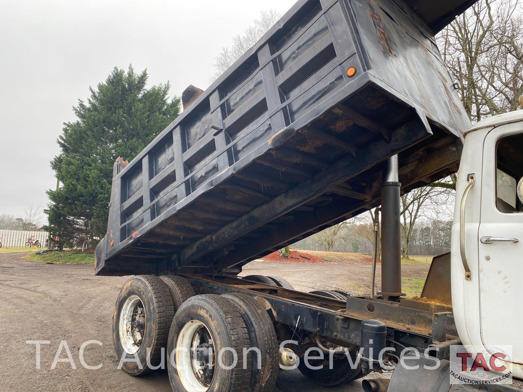 1982 Mack R688ST Dump Truck