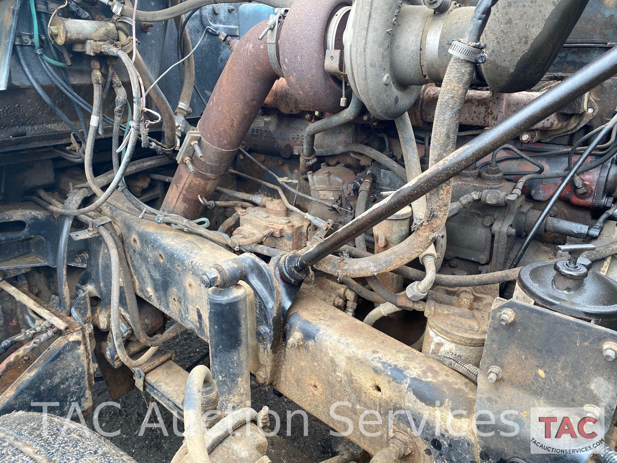 1982 Mack R688ST Dump Truck