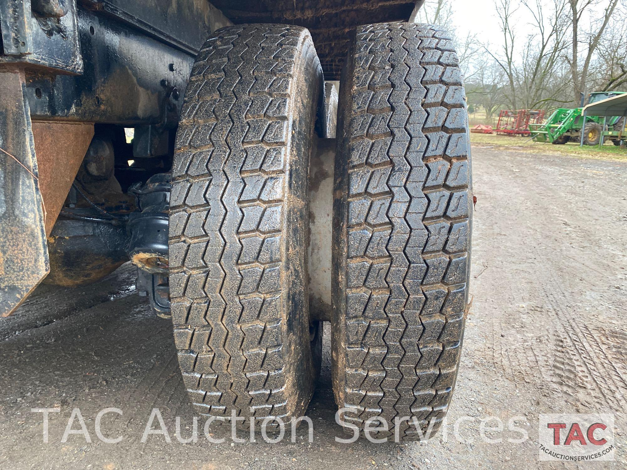 1982 Mack R688ST Dump Truck