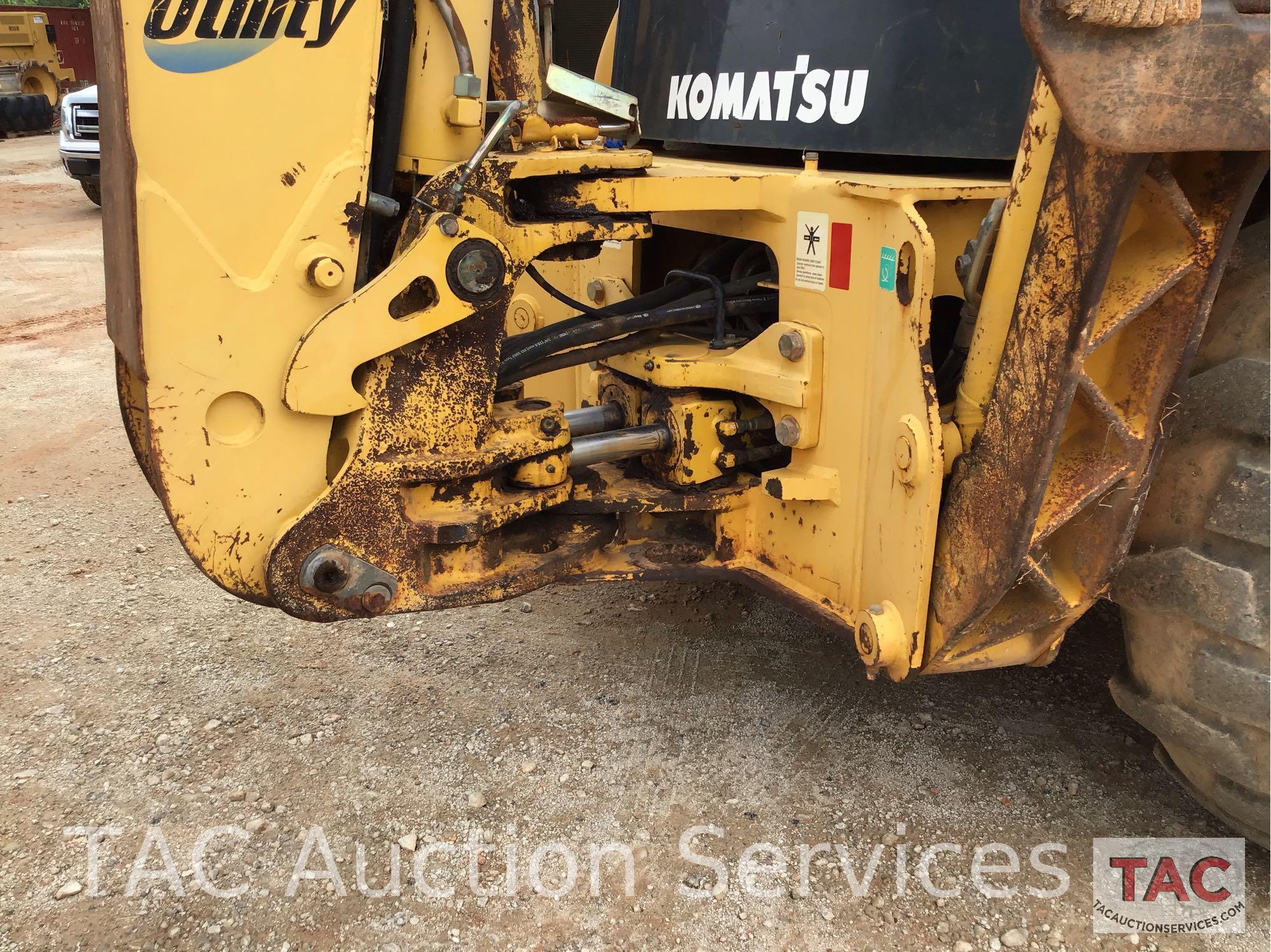 Komatsu WB146 Backhoe