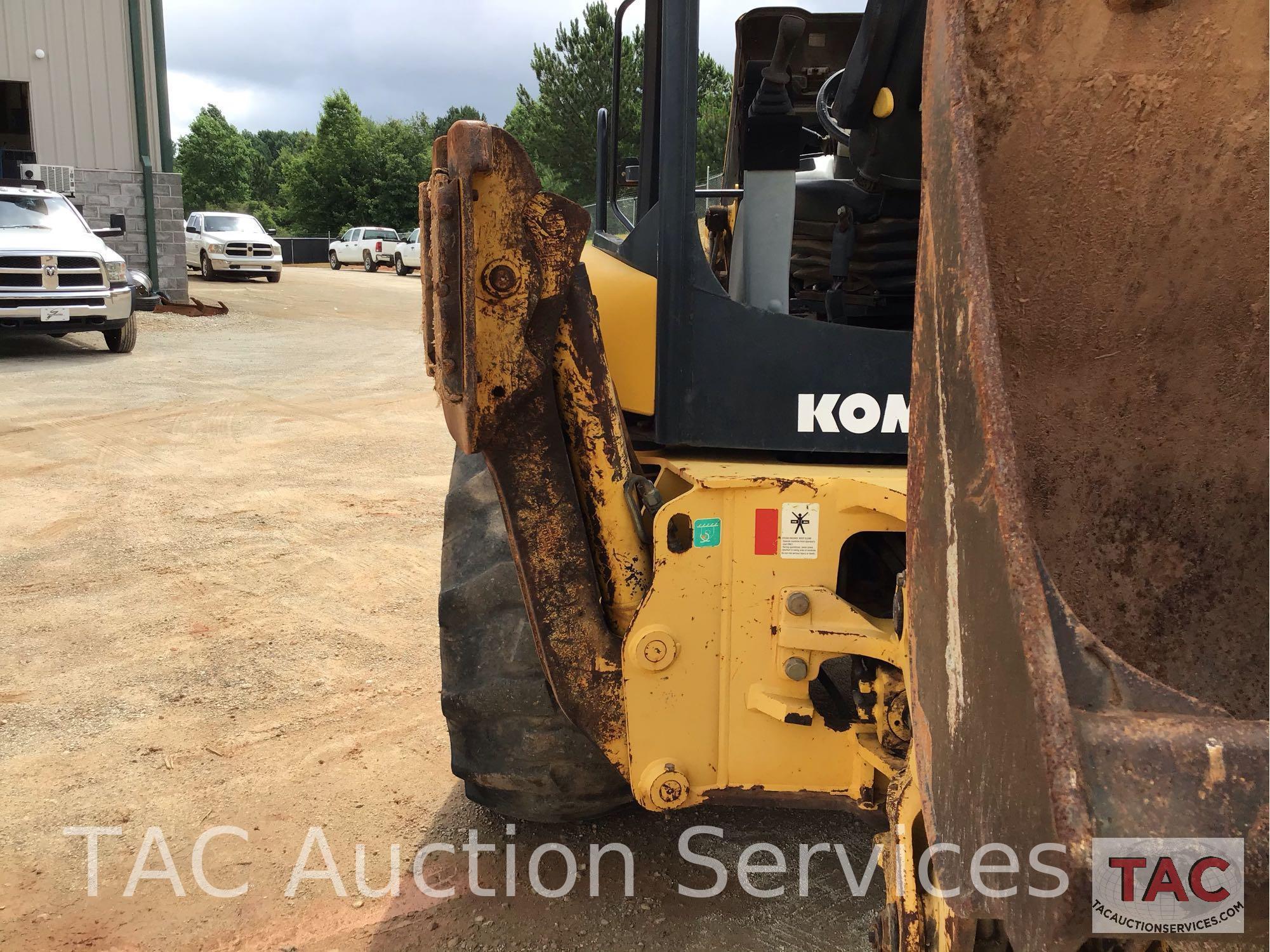 Komatsu WB146 Backhoe