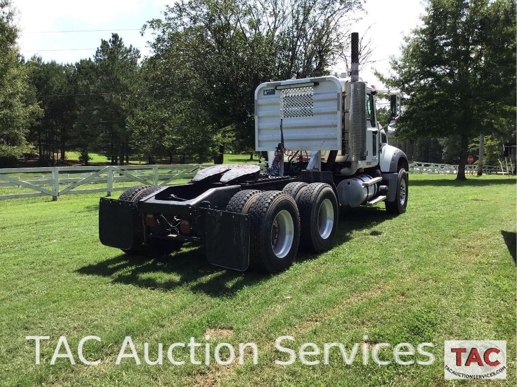 2010 Mack GU700 Dump Truck