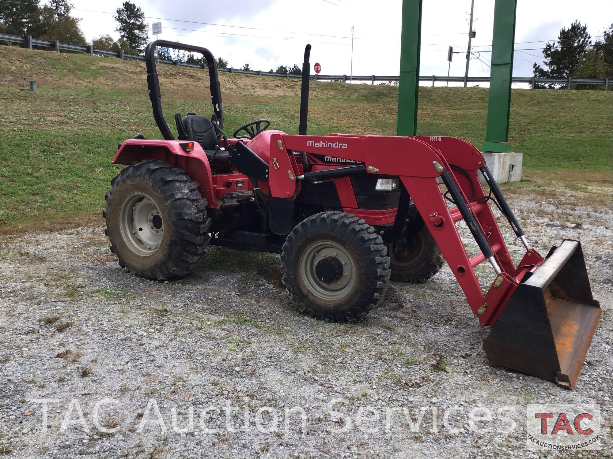 Mahindra 5555 Tractor