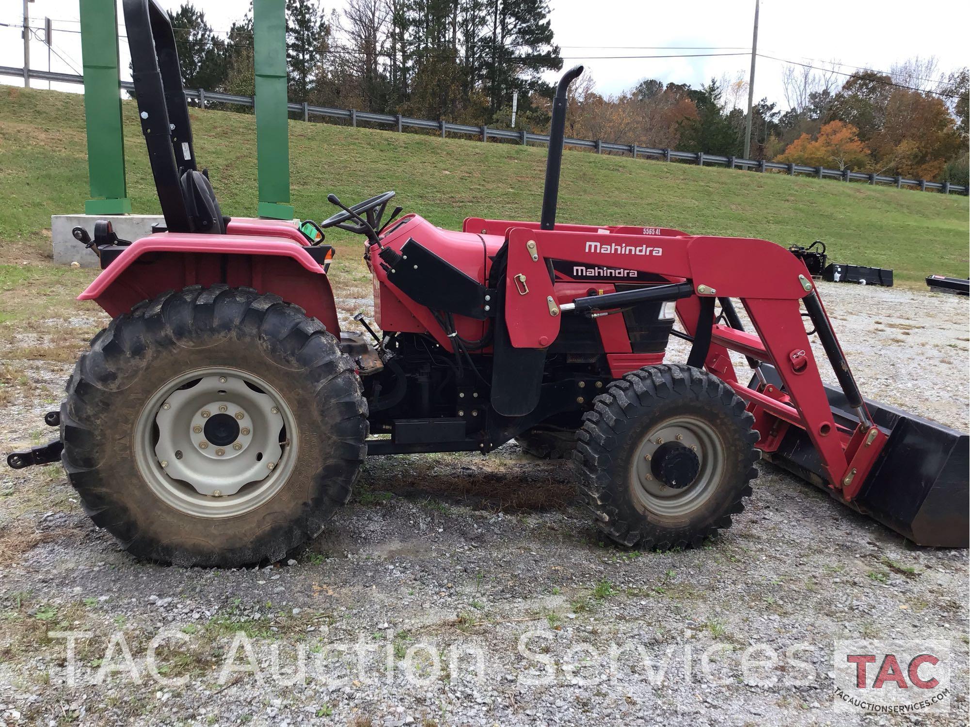 Mahindra 5555 Tractor