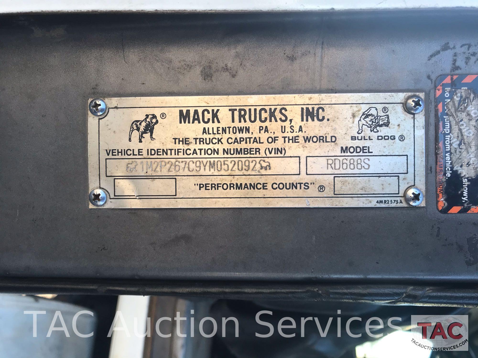 2000 Mack RD688S Dump Truck