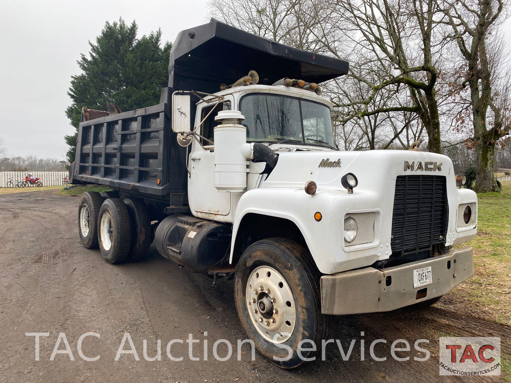 1982 Mack R688ST Dump Truck