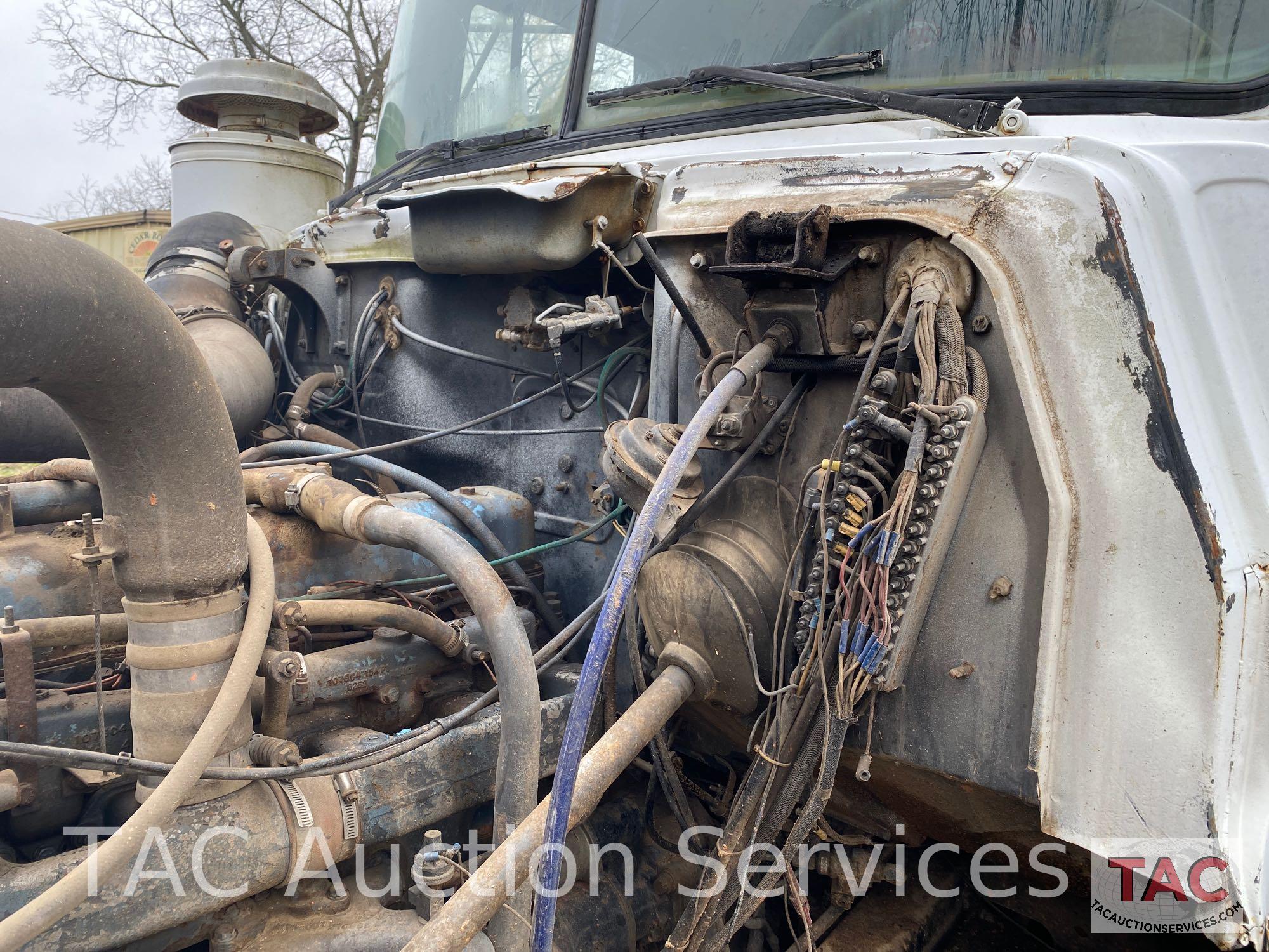 1982 Mack R688ST Dump Truck