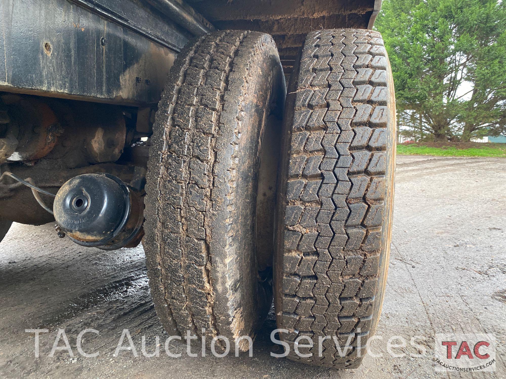 1982 Mack R688ST Dump Truck