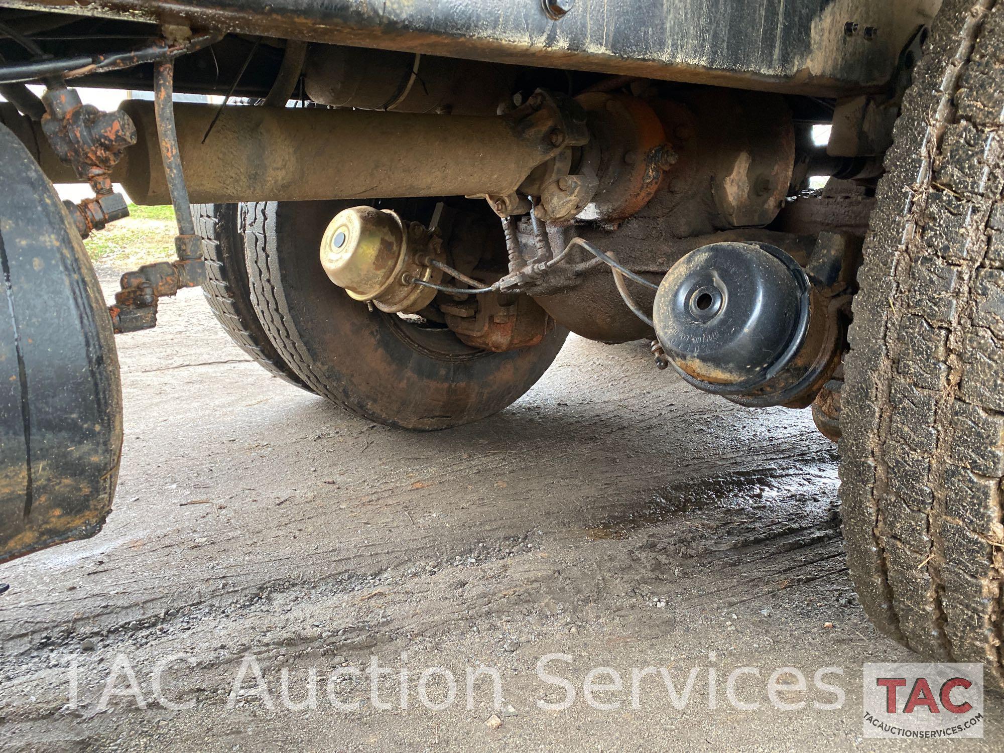 1982 Mack R688ST Dump Truck